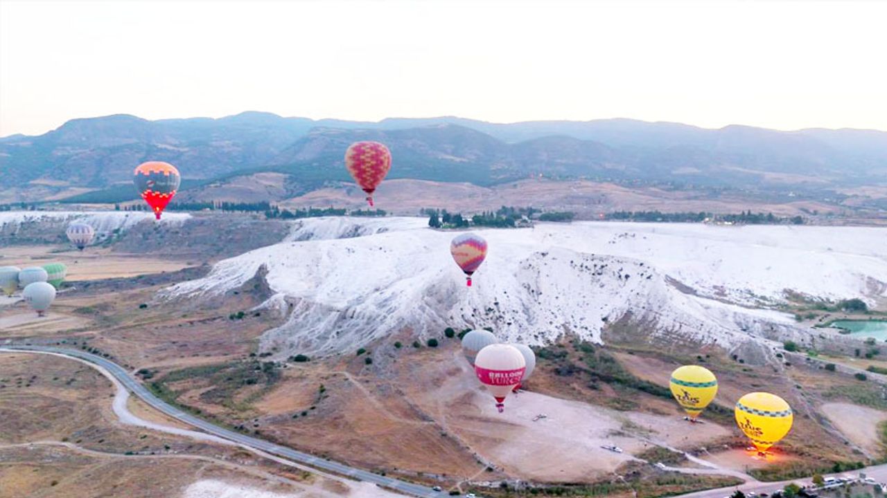 ŞEHİT AİLELERİ 30 AĞUSTOS ZAFER BAYRAMI’NI GÖKYÜZÜNDE KUTLADI