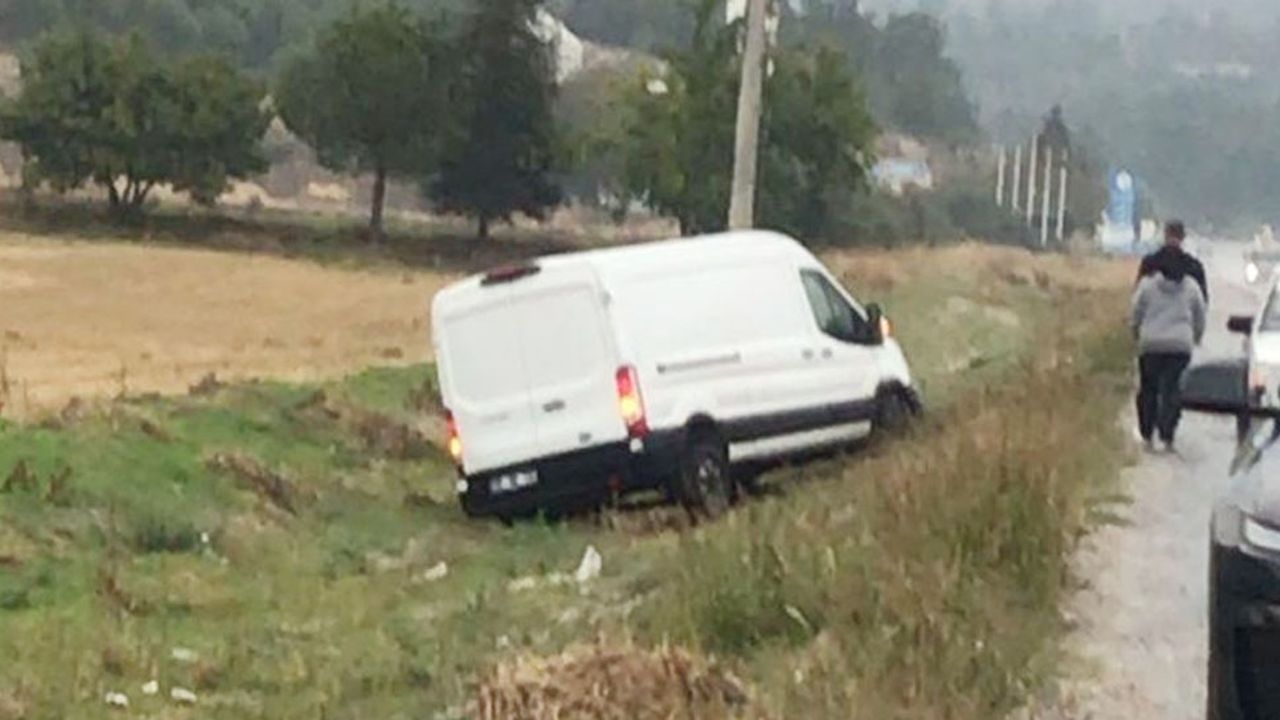 BULDAN’DA KAMYONET İLE OTOMOBİL ÇARPIŞTI