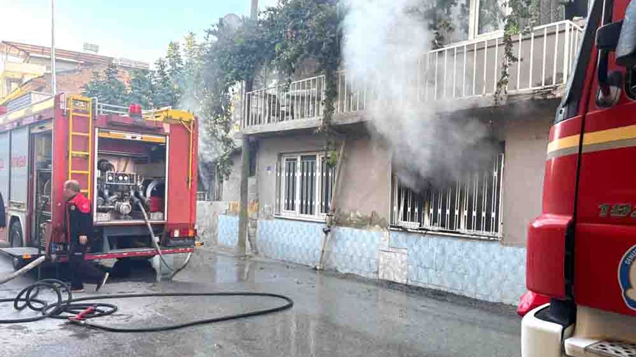 GİRİŞ KATINDA BAŞLADI, EVİ KÜLE ÇEVİRDİ