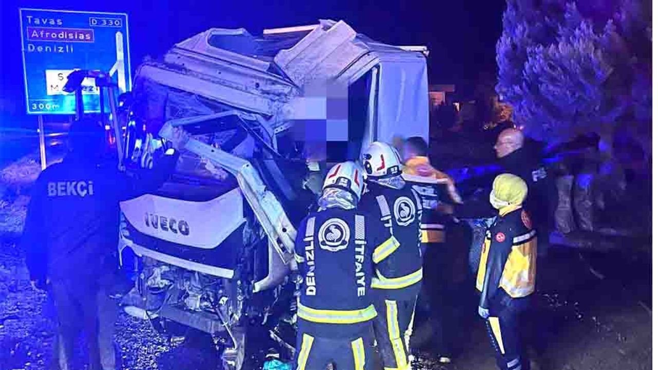 KAMYON YAĞIŞLI YOLDA KAYDI, SÜRÜCÜ AĞIR YARALANDI