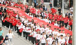 GENÇLER KUTLAMALARA BAŞLADI