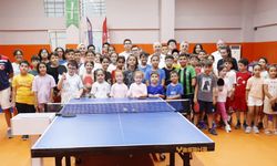 VALİ COŞKUN GENÇ SPORCULARLA BULUŞTU