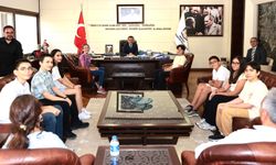 BAŞKAN ÇAVUŞOĞLU ŞAMPİYONLARI AĞIRLADI