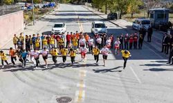 ÇOCUKLAR CUMHURİYET İÇİN KOŞTU