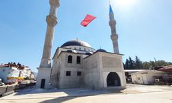 BEYAĞAÇ’TA ÇARŞI CAMİİ YÜKSELİYOR