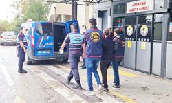 TURİST KILIĞINDAKİ HIRSIZ TUTUKLANDI
