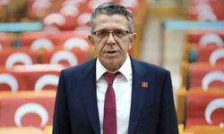 YASİN  ÖZTÜRK: ÜLKE UÇURUMUN KENARINDA