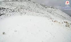 KAYAK MERKEZİ BEYAZA BÜRÜNDÜ