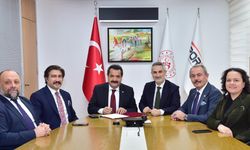 SİYASET ÜSTÜ ADIM