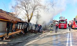 SERİNHİSAR’DA İŞYERİ ALEVLERE TESLİM OLDU