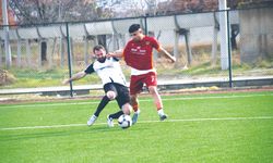 DEĞİRMENÖNÜSPOR DİBE DEMİR ATTI: 2-1