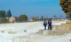 JANDARMADAN PAMUKKALE VE LAODİKYA’DA TARİHİ DEVRİYE