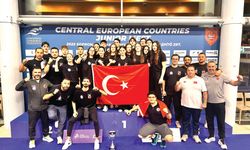 DENİZLİLİ YÜZÜCÜDEN MİLLİ TAKIMA KATKI