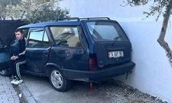 ÖNCE AĞACA SONRA DUVARA ÇARPTI