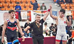 DENİZLİLİ GÜREŞÇİ ORHAN EYMEN TAŞÇI TÜRKİYE ŞAMPİYONU