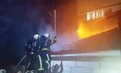 FATİH’TE KORKUTAN YANGIN