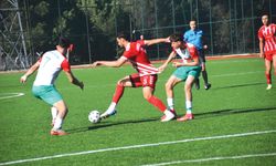 BEREKETLİSPOR İLE ŞEMİKLERSPOR YENİŞEMEDİ: 0-0