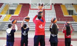 DENİZLİ’DE GENÇLER SPOR RUHU İLE BİR ARAYA GELİYOR