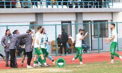 YEŞİL ÇİVRİL BELEDİYESPOR ZİRVEYE BİR ADIM DAHA