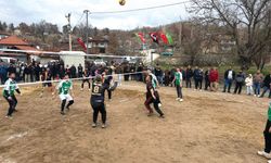 ÇAMLIBEL’DE VOLEYBOL TUTKUSU