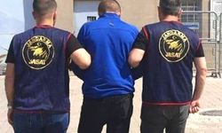 UYUŞTURUCU TACİRİ SUÇÜSTÜ YAKALANDI