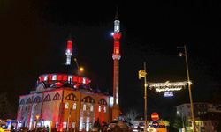 DENİZLİ’DE RAMAZAN COŞKUSU IŞIKLARLA TAÇLANDI