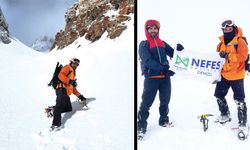 DENİZLİLİ DAĞCILAR ERCİYES’İN ZİRVESİNDE