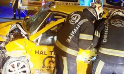 TAKSİ MEZARLIK DUVARINA ÇARPTI, SÜRÜCÜ HAYATINI KAYBETTİ