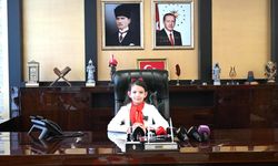 VALİLİK KOLTUĞUNA İPEK SEYYAR OTURDU