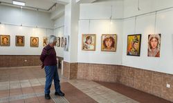 GÜRCAN’DAN “KADIN BAŞLIKLARI VE PORTRE” SERGİSİ