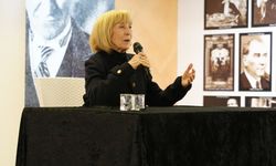 AYŞE KULİN OKURLARIYLA BULUŞTU