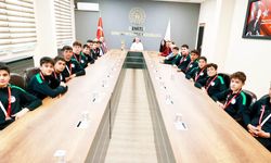 TÜRKİYE ÜÇÜNCÜSÜ HENTBOLCULARDAN İL MÜDÜRÜNE ZİYARET