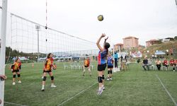 PAMUKKALE’DE 19 MAYIS COŞKUSU VOLEYBOL İLE YAŞANDI