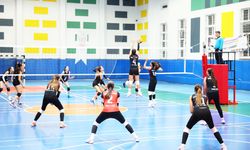 VOLEYBOLUN YENİ YILDIZLARI YETİŞİYOR