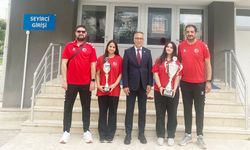 ŞAMPİYONLAR GENÇLERLE BULUŞTU