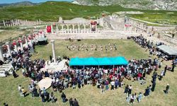TRİPOLİS’TE BAYRAM