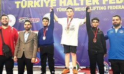 HALTERDE MUSTAFA UYAN TÜRKİYE ŞAMPİYONU