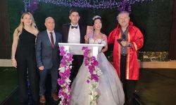 DENİZLİ’DE TÜRK-KORE ESİNTİLİ GÖRKEMLİ DÜĞÜN