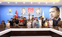 AK PARTİ’DE ÇOCUKLARIN BAYRAM COŞKUSU