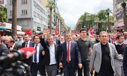 ÖZGÜR ÖZEL İZDİHAMI