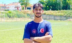 DENİZLİLİ SPORCU MERT AYKOVAN KRİKET MİLLİ TAKIMINDA