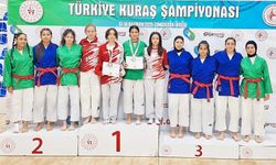 DENİZLİLİ KURAŞÇILARDAN MADALYA YAĞMURU