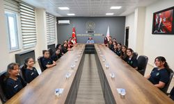 ŞAMPİYON HOKEYCİLER ZAFERLERİNİ PAYLAŞTI