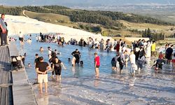 TURİSTİN PAMUKKALE İLGİSİ