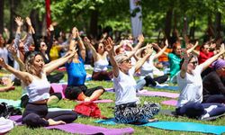DENİZLİ, DÜNYA YOGA GÜNÜ’NDE ÇAMLIK KENT ORMANI’NDA BULUŞMA
