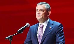 ÖZGÜR ÖZEL GELİYOR