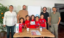MİKROFON EL DEĞİŞTİRDİ