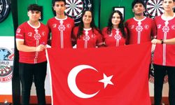 DENİZLİLİ DARTÇILAR ZEHRA GEMİ VE AYŞEGÜL KARAGÖZ AVRUPA ŞAMPİYONU