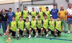 HENTBOL ANALİG DENİZLİ KARMASI TÜRKİYE FİNALLERİ’NDE