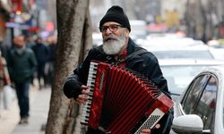 HER KÖŞE BAŞINDA MÜZIK MI, GÜRÜLTÜ MÜ?